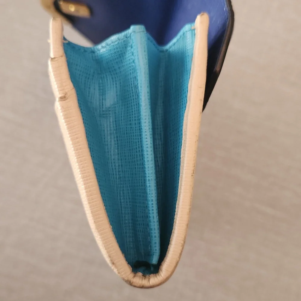 Fendi Contintental Leather Wallet W/Box And Cards - Picture 12 of 16